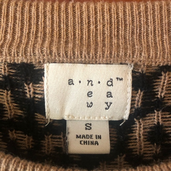 Sweater - Picture 3 of 4